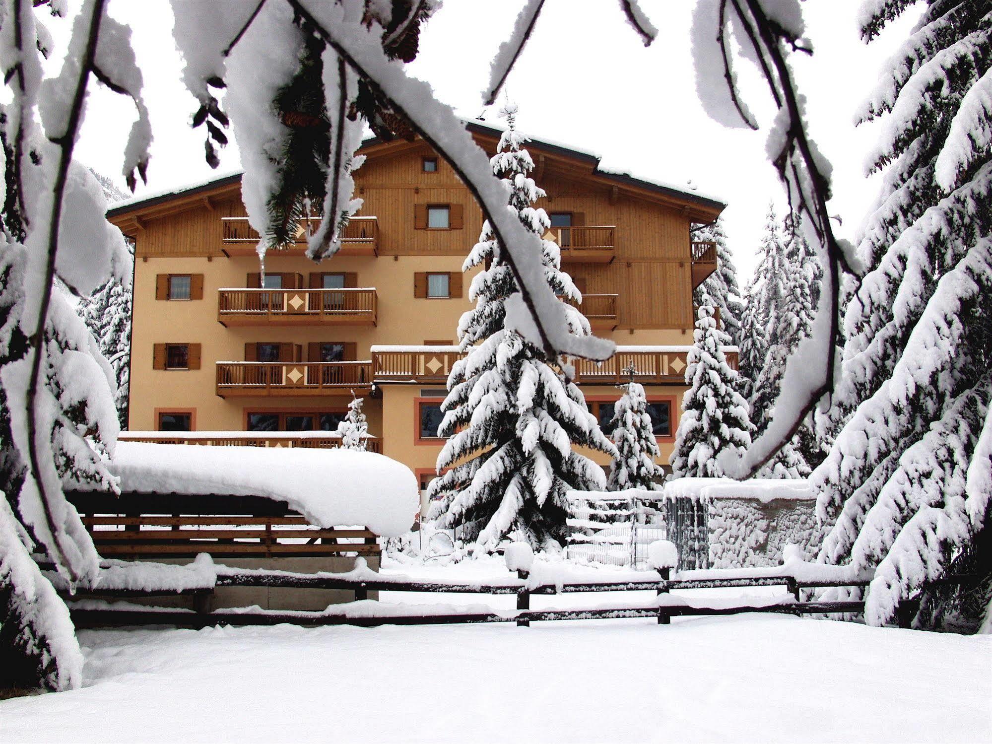 Relais San Giusto Otel Campitello di Fassa Dış mekan fotoğraf